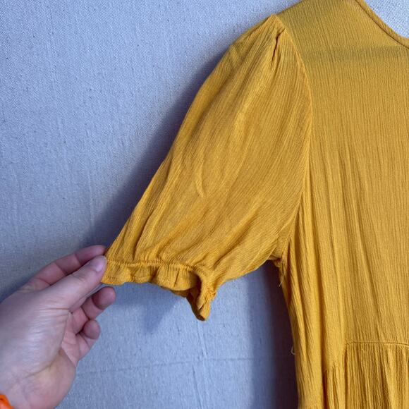 Forever 21 Size M Yellow Tiered Maxi Dress Short Sleeve Lightweight Sheer - Picture 3 of 9